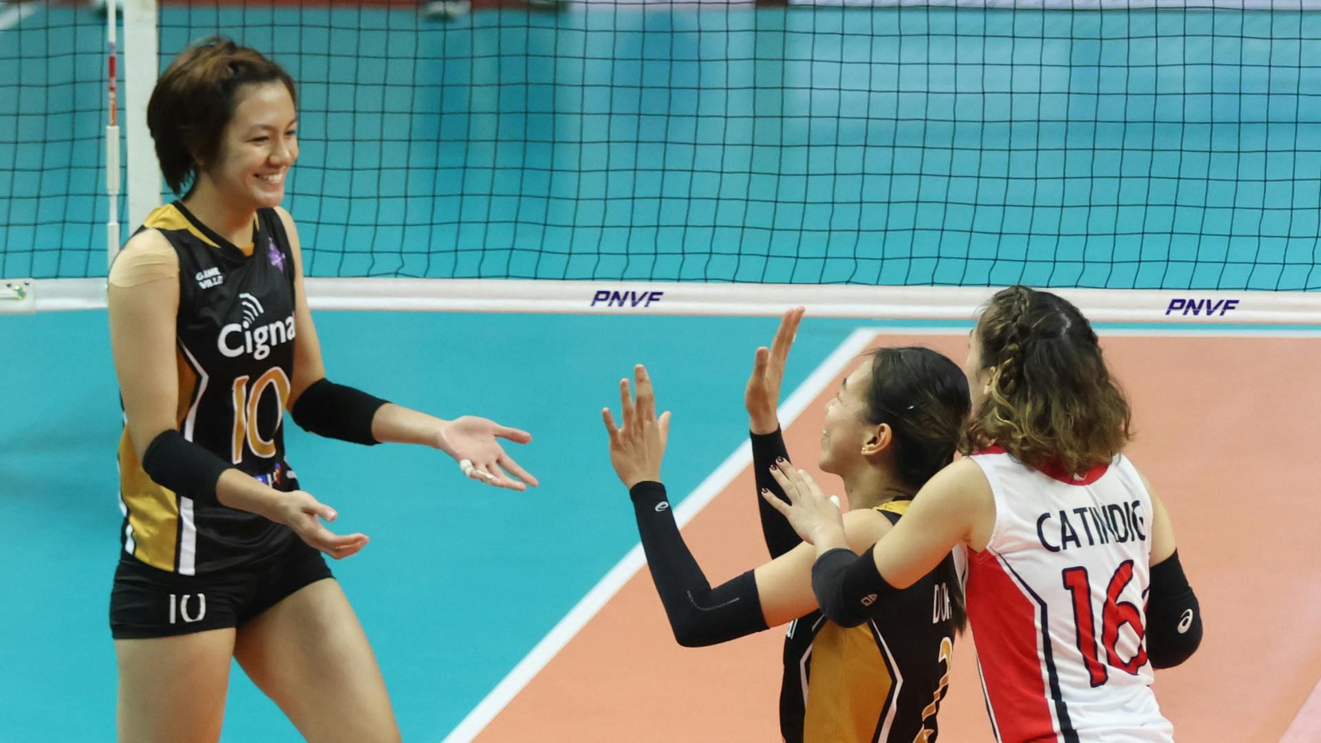 Cignal survives St. Benilde to sweep PNVF Champions League prelims